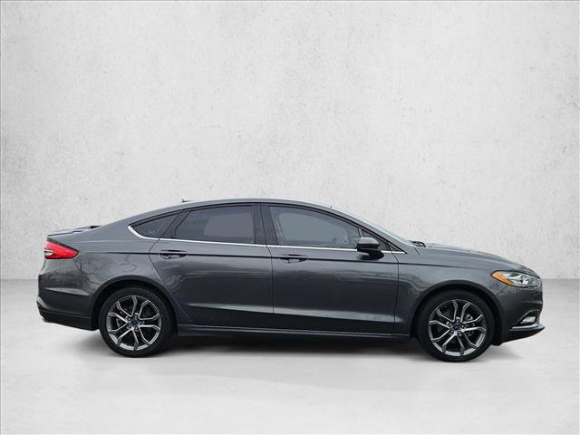 Used 2017 Ford Fusion SE w/ Equipment Group 201A video 4