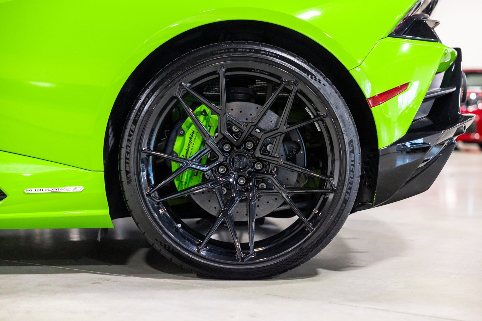 Used 2023 Lamborghini Huracan EVO AWD/4WD image 18