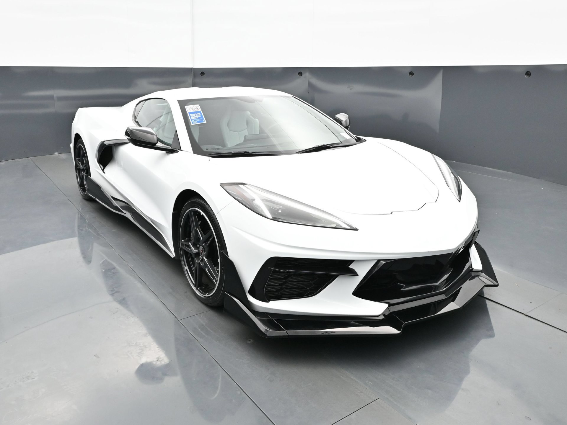 Used 2022 Chevrolet Corvette Stingray Coupe w/ Z51 Performance Package RWD image 11
