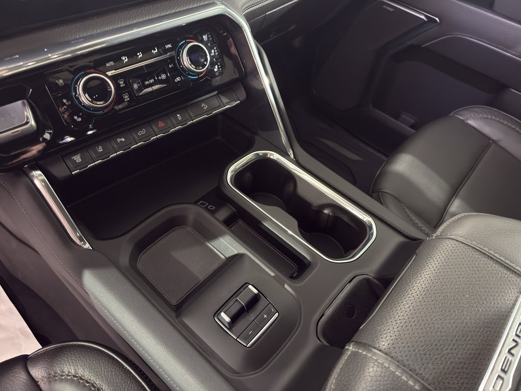 Used 2024 GMC Sierra 2500 Denali w/ Denali Reserve Package image 17