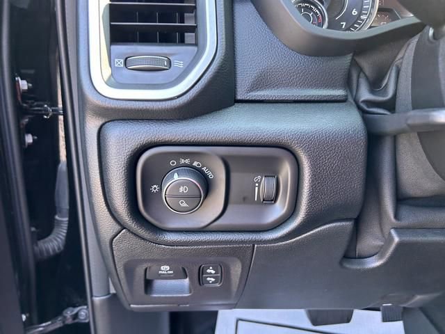 Used 2022 RAM 1500 Big Horn image 24