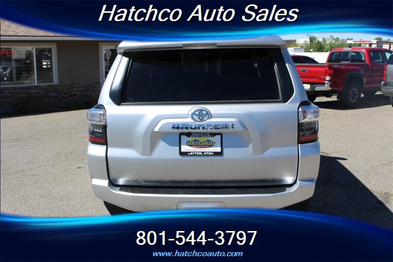 Used 2022 Toyota 4Runner SR5 Premium AWD/4WD image 4