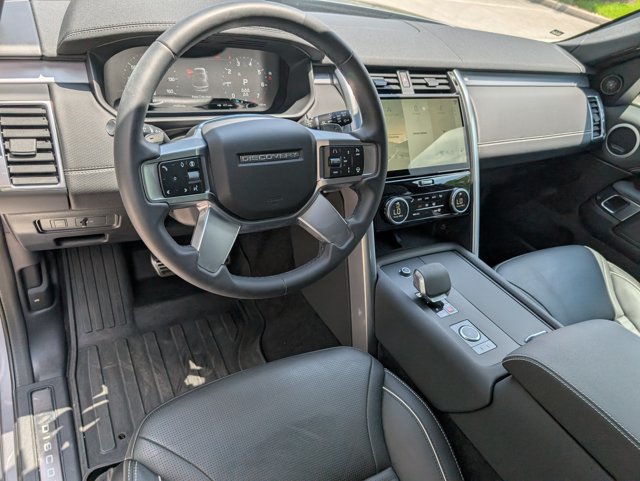 Certified 2024 Land Rover Discovery Dynamic SE AWD/4WD image 4