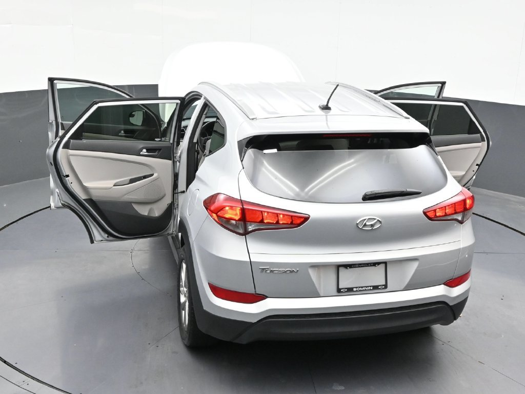 Used 2017 Hyundai Tucson SE w/ SE Popular Package 02 FWD image 37
