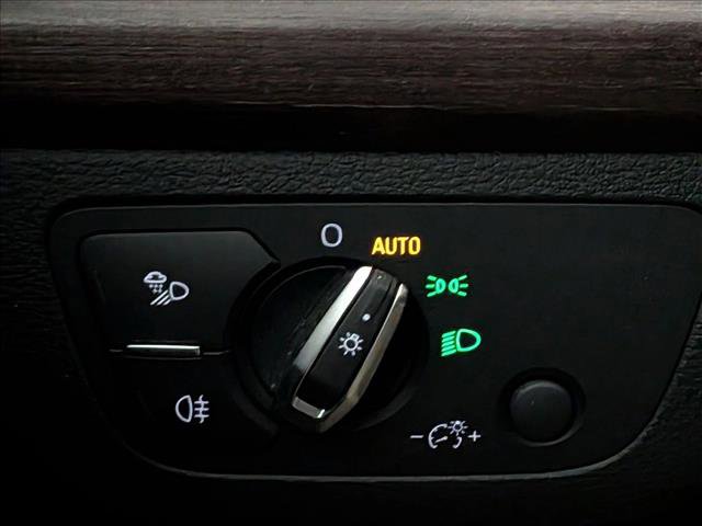 Used 2024 Audi Q5 e Premium w/ Convenience Package image 14