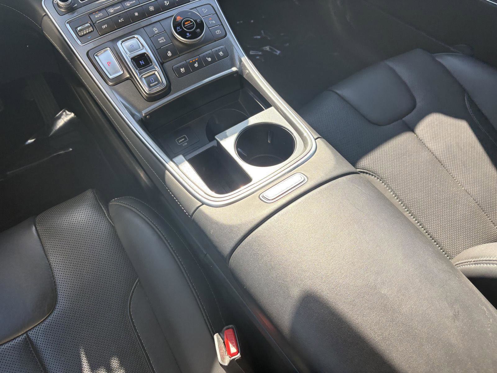 Used 2023 Hyundai Santa Fe Calligraphy image 14