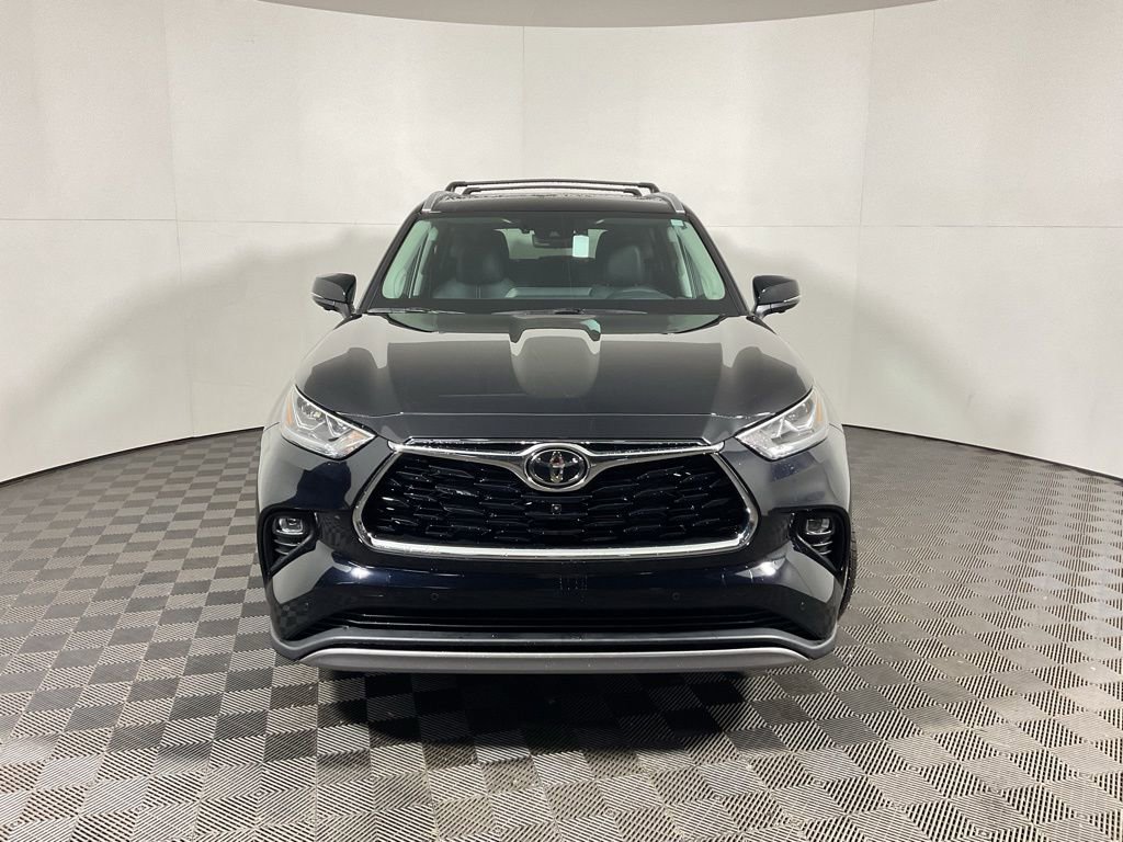 New 2026 Toyota Highlander Platinum image 6