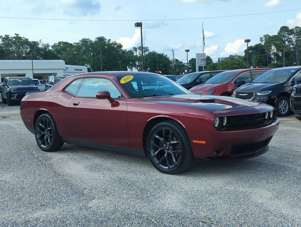 Used 2019 Dodge Challenger SXT w/ Blacktop Package RWD image 8