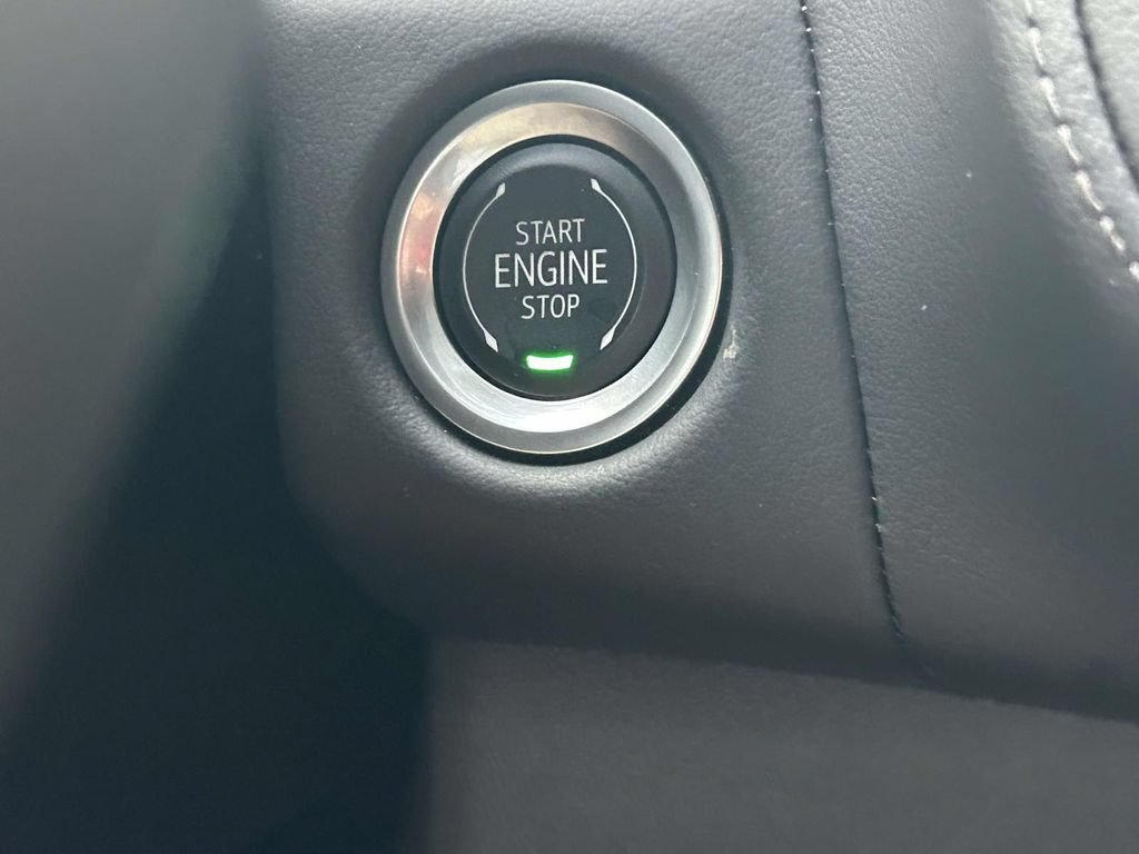 Used 2024 Chevrolet Tahoe LT RWD image 30