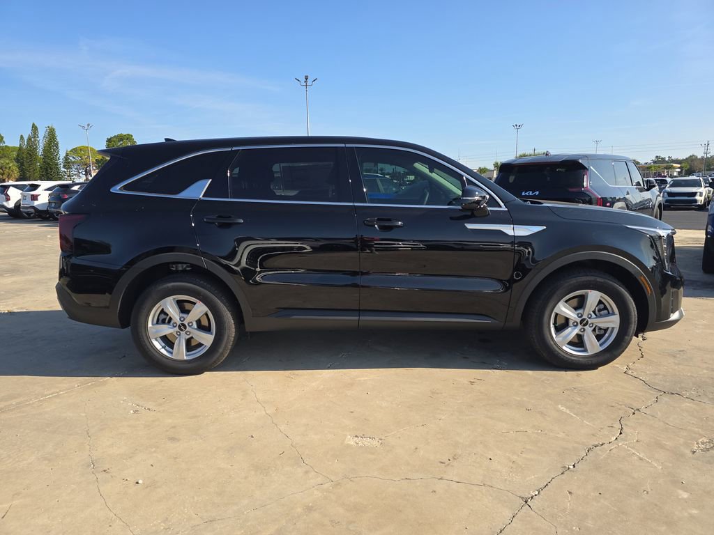 New 2026 Kia Sorento LX image 8