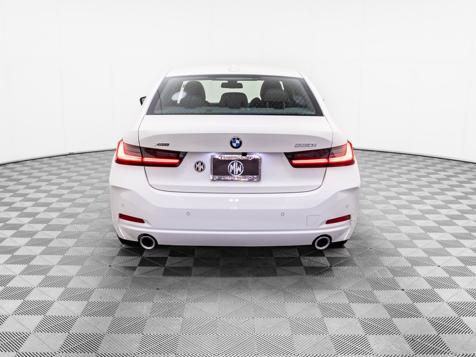 Used 2026 BMW 330i xDrive Sedan w/ Convenience Package AWD/4WD image 5