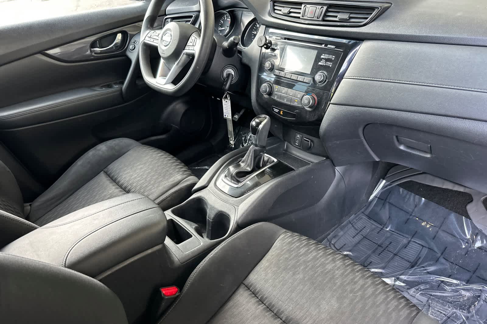 Used 2017 Nissan Rogue S w/ Appearance Package AWD/4WD image 16
