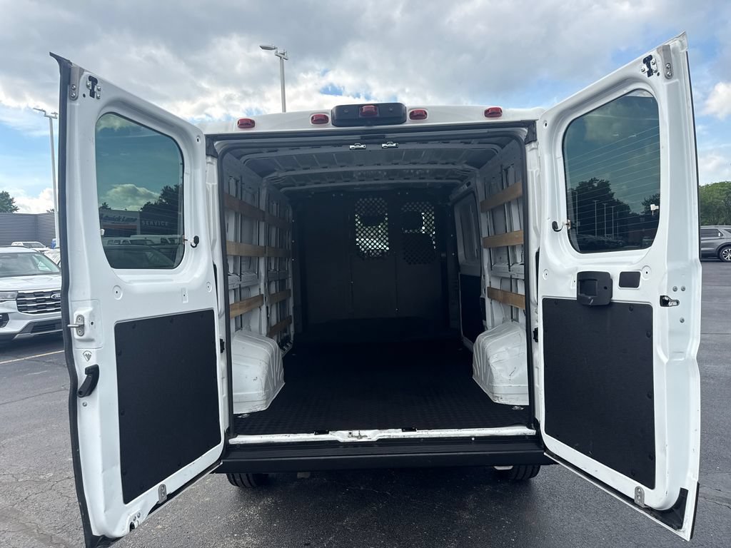 Used 2025 RAM ProMaster 2500 w/ U-Haul Equipment Group FWD image 13