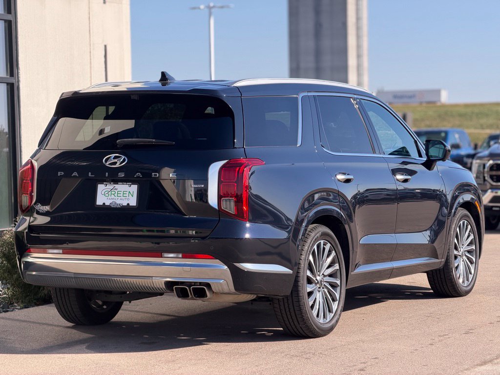 Used 2023 Hyundai Palisade Calligraphy w/ Cargo Package AWD/4WD image 6