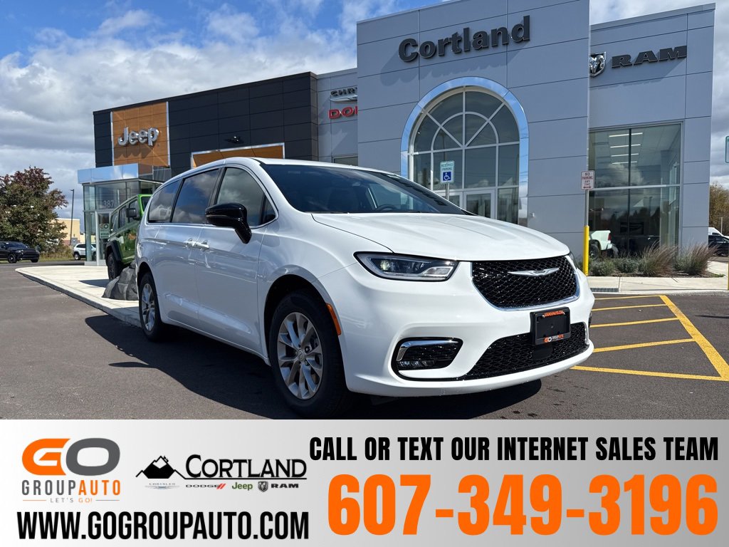 New 2026 Chrysler Pacifica Select image 1