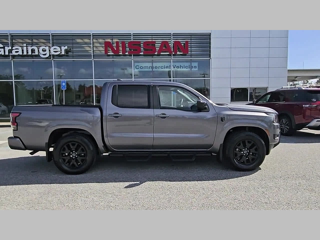 Used 2026 Nissan Frontier SV w/ Tow Package RWD image 37