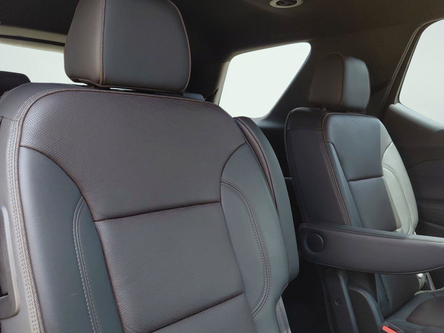 Used 2022 Chevrolet Traverse High Country image 15