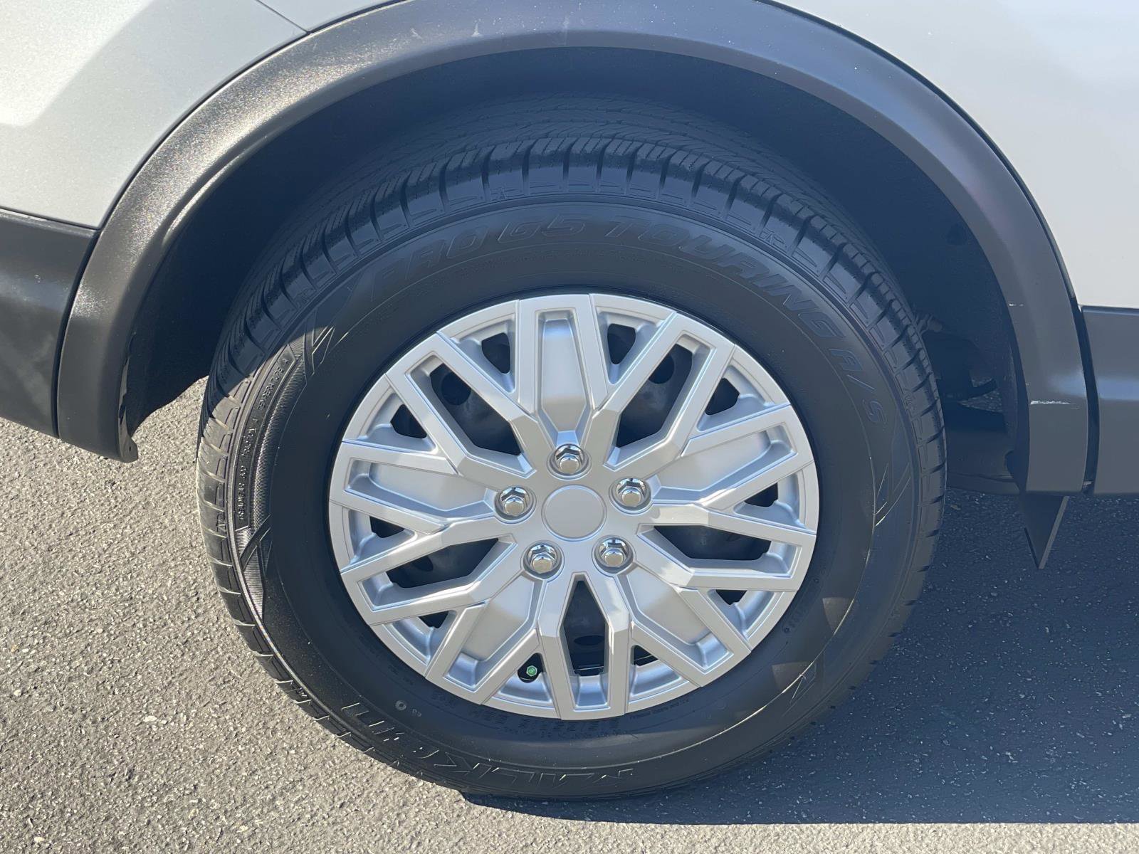 Used 2018 Nissan Rogue Sport S image 31