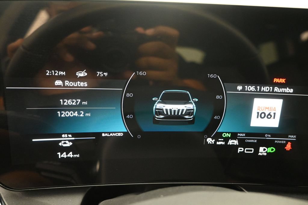 Used 2025 Audi Q6 e-tron Premium Plus w/ Premium Plus AWD/4WD image 14