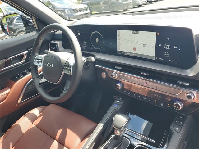 New 2025 Kia Telluride SX w/ SX Captain's Chair Package image 12