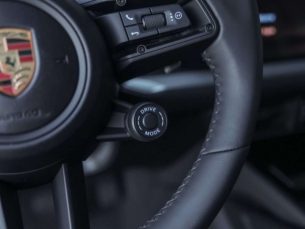 New 2026 Porsche Cayenne E-Hybrid Coupe AWD/4WD image 22