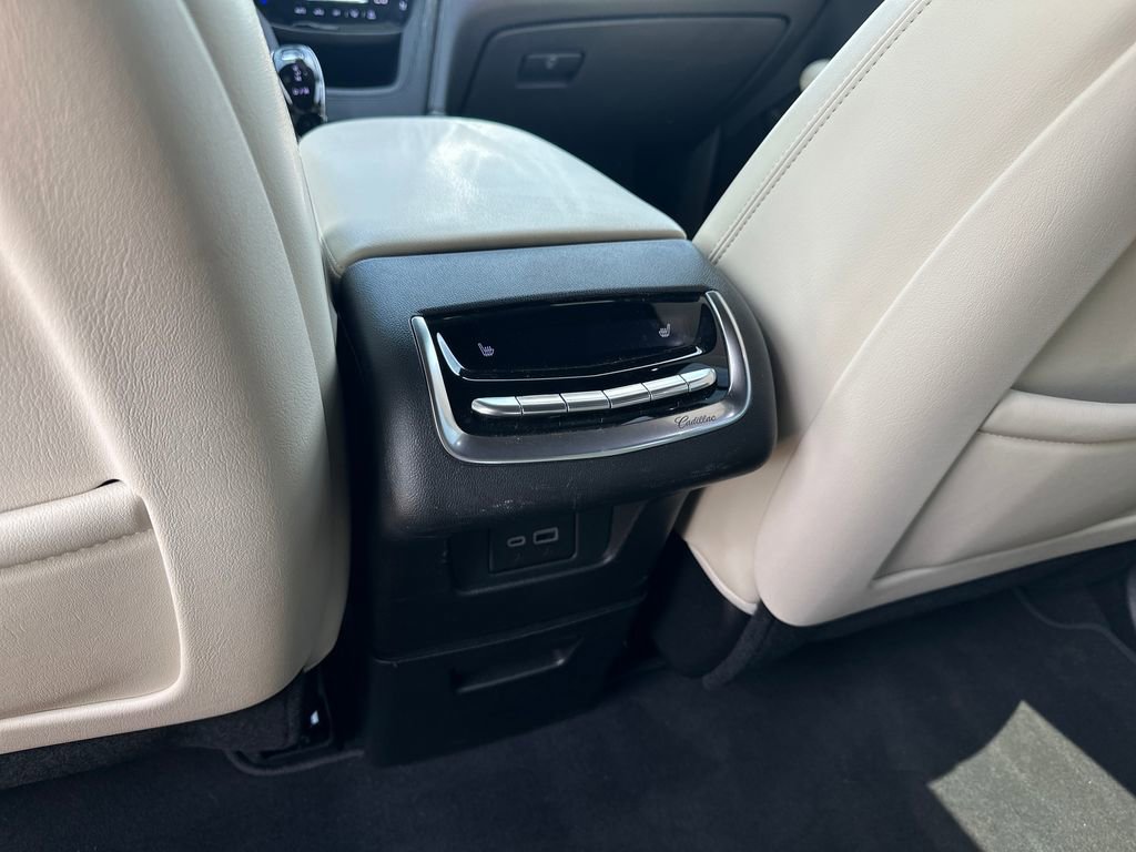 Used 2025 Cadillac XT6 Sport w/ Technology Package AWD/4WD image 29