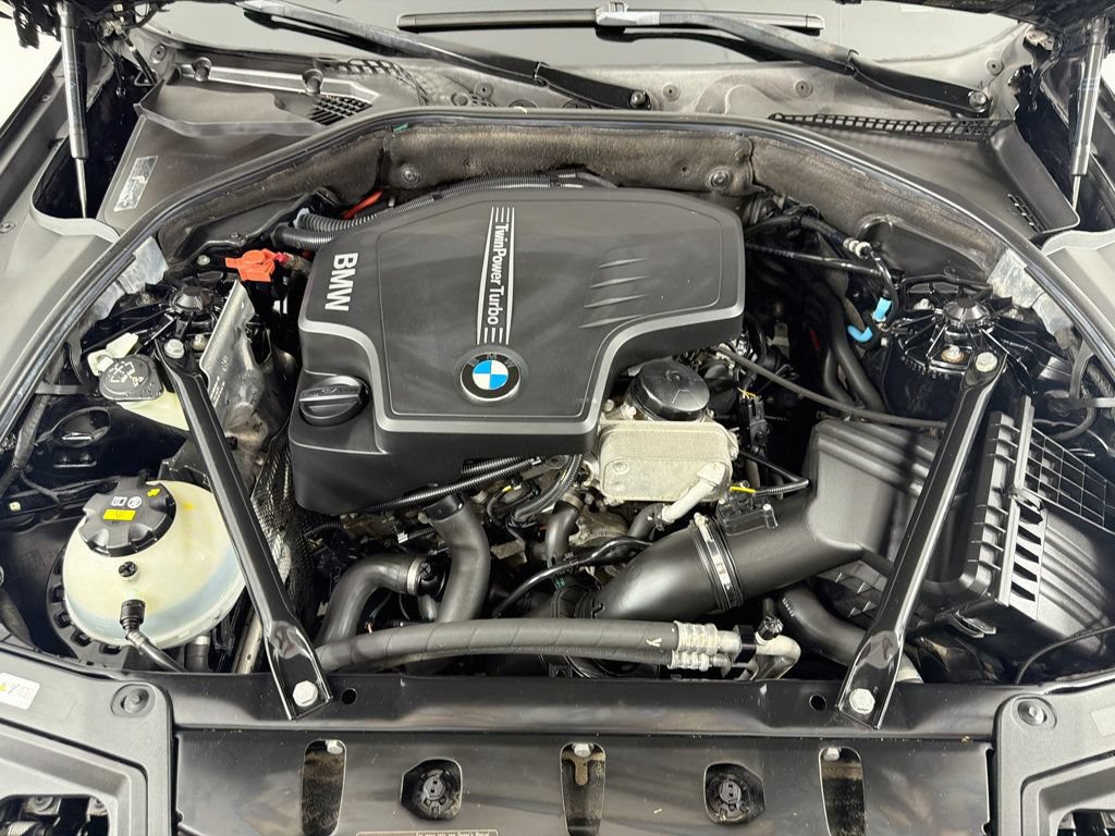 Used 2015 BMW 528i xDrive Sedan AWD/4WD image 32