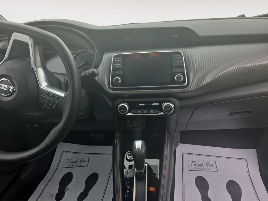 Used 2020 Nissan Kicks SV FWD image 11
