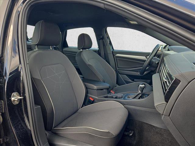 Used 2025 Volkswagen Jetta Sport image 19