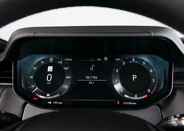 New 2025 Land Rover Range Rover SE image 19