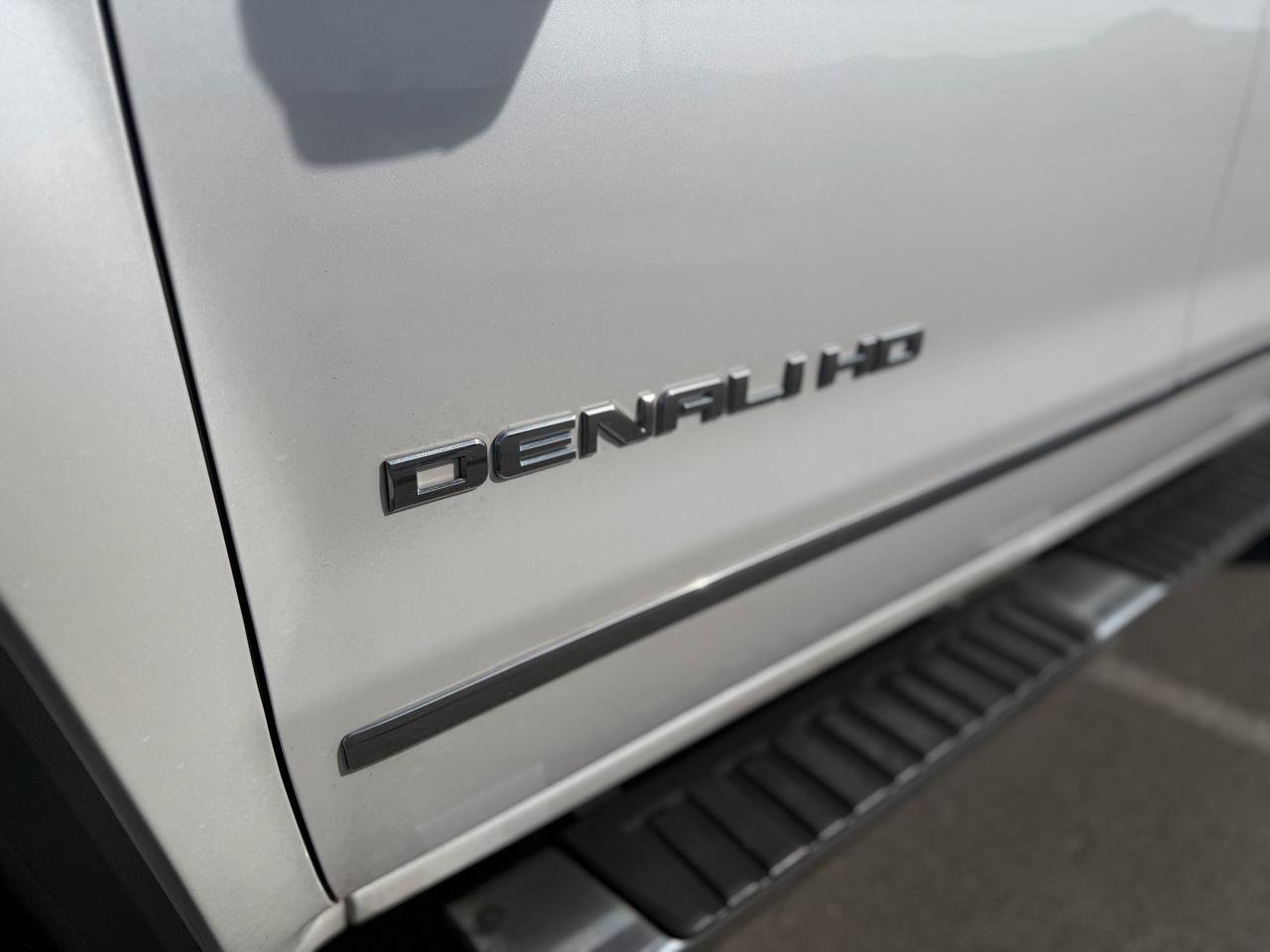 Used 2019 GMC Sierra 2500 Denali w/ Duramax Plus Package image 10