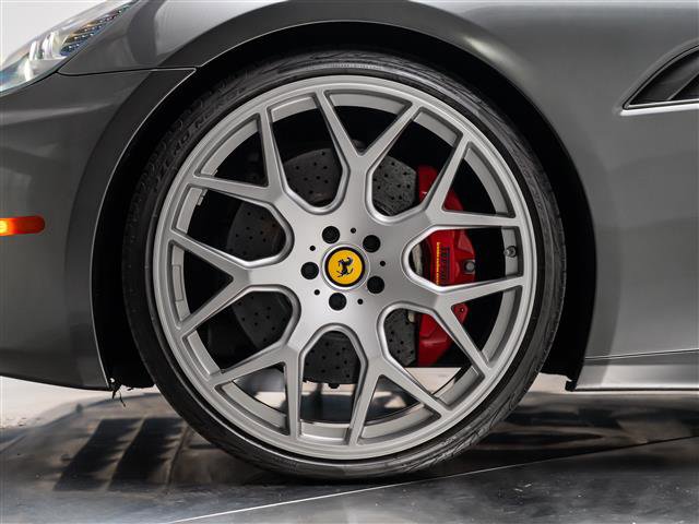Used 2011 Ferrari California image 19