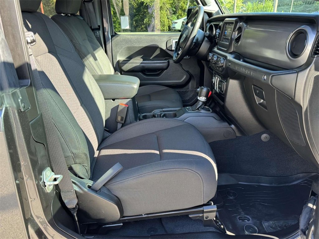 Used 2022 Jeep Wrangler Willys image 13