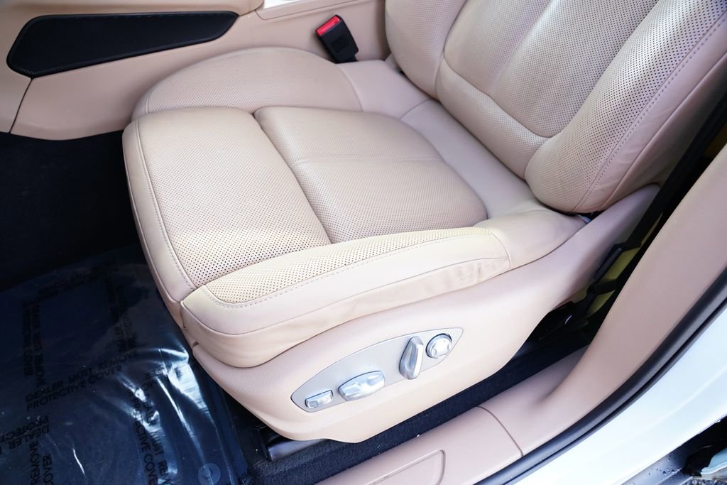 Used 2019 Porsche Macan AWD/4WD image 24