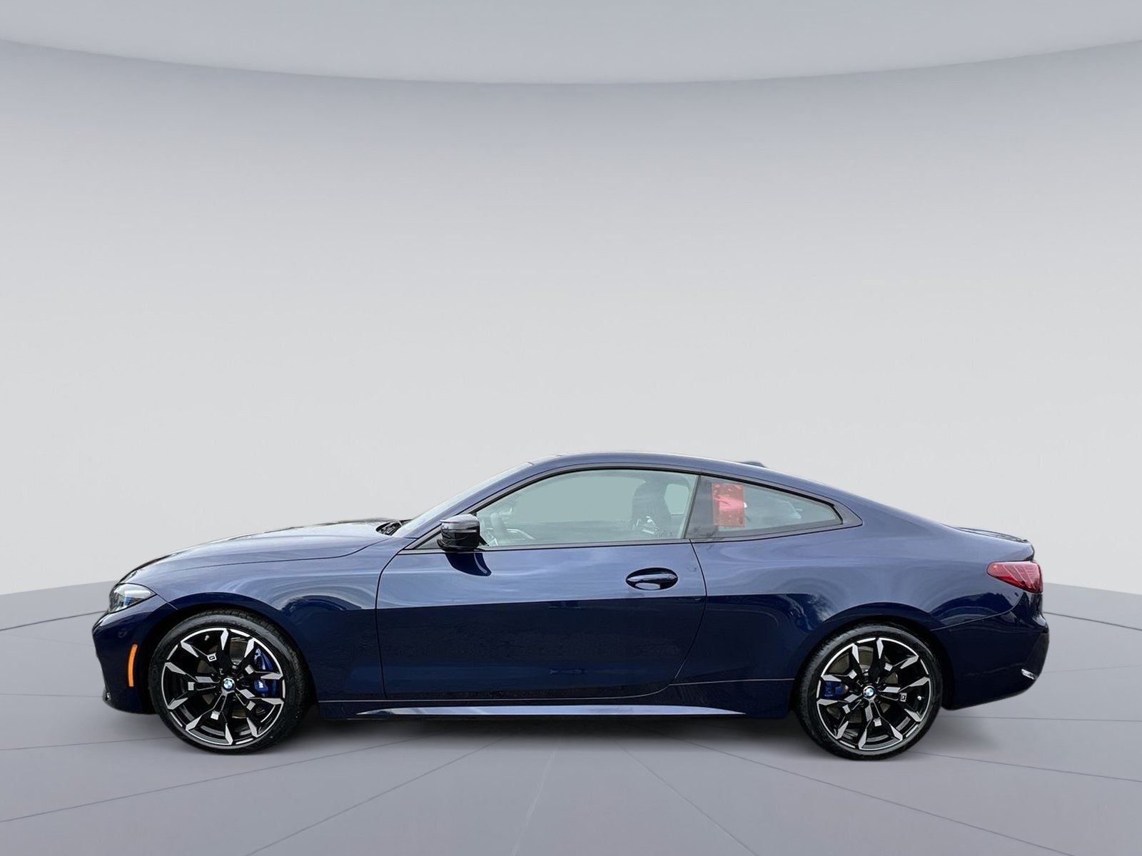 New 2026 BMW M440i Coupe RWD image 2