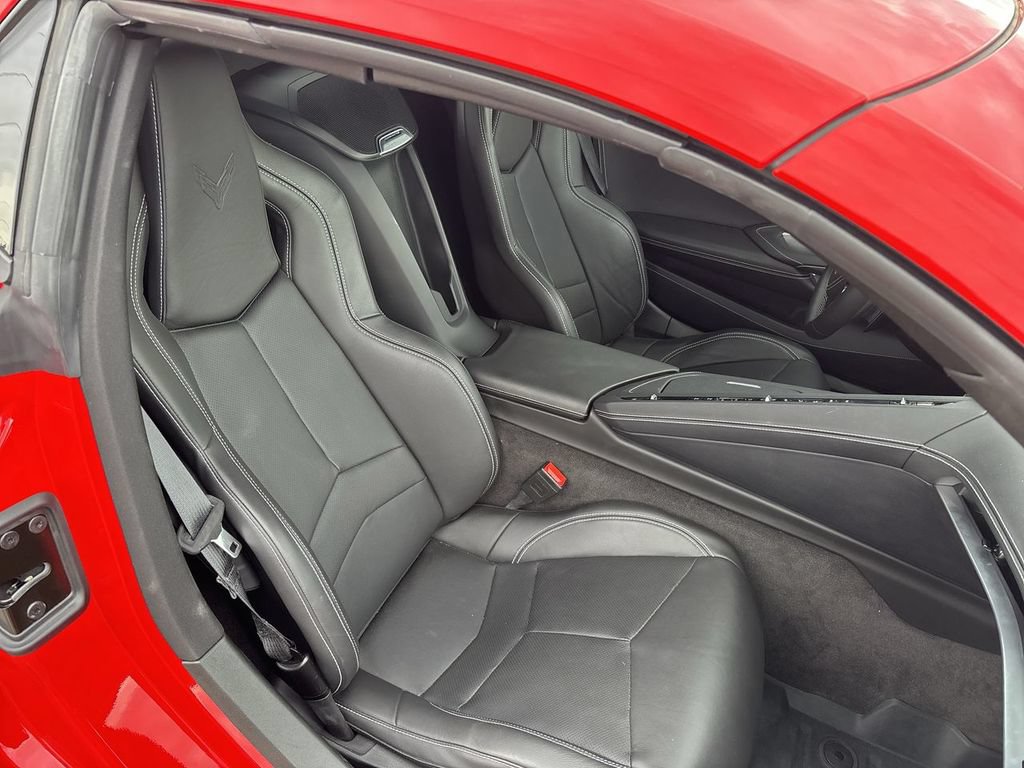 Used 2025 Chevrolet Corvette Stingray Convertible w/ 1LT RWD image 29
