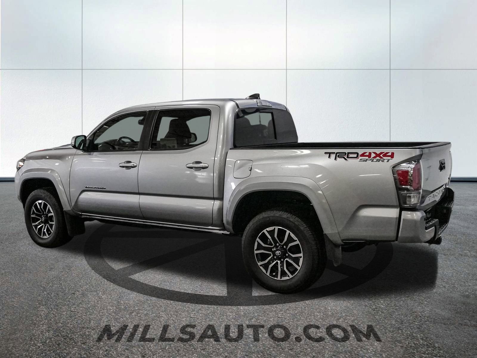 Used 2023 Toyota Tacoma TRD Sport image 4