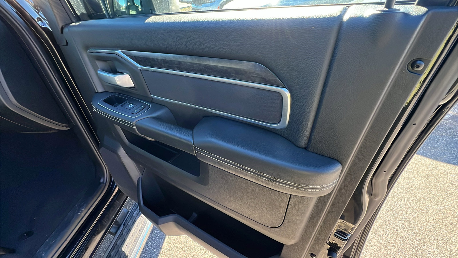 Used 2024 RAM 2500 Big Horn w/ Bed Utility Group image 19