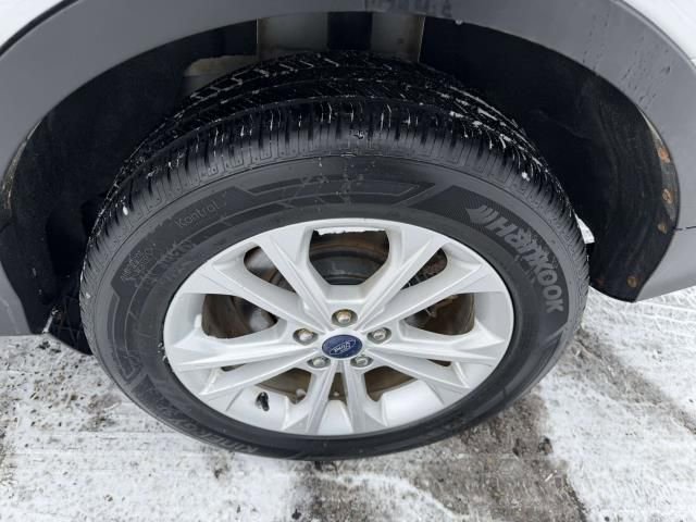 Used 2018 Ford Escape SEL image 26