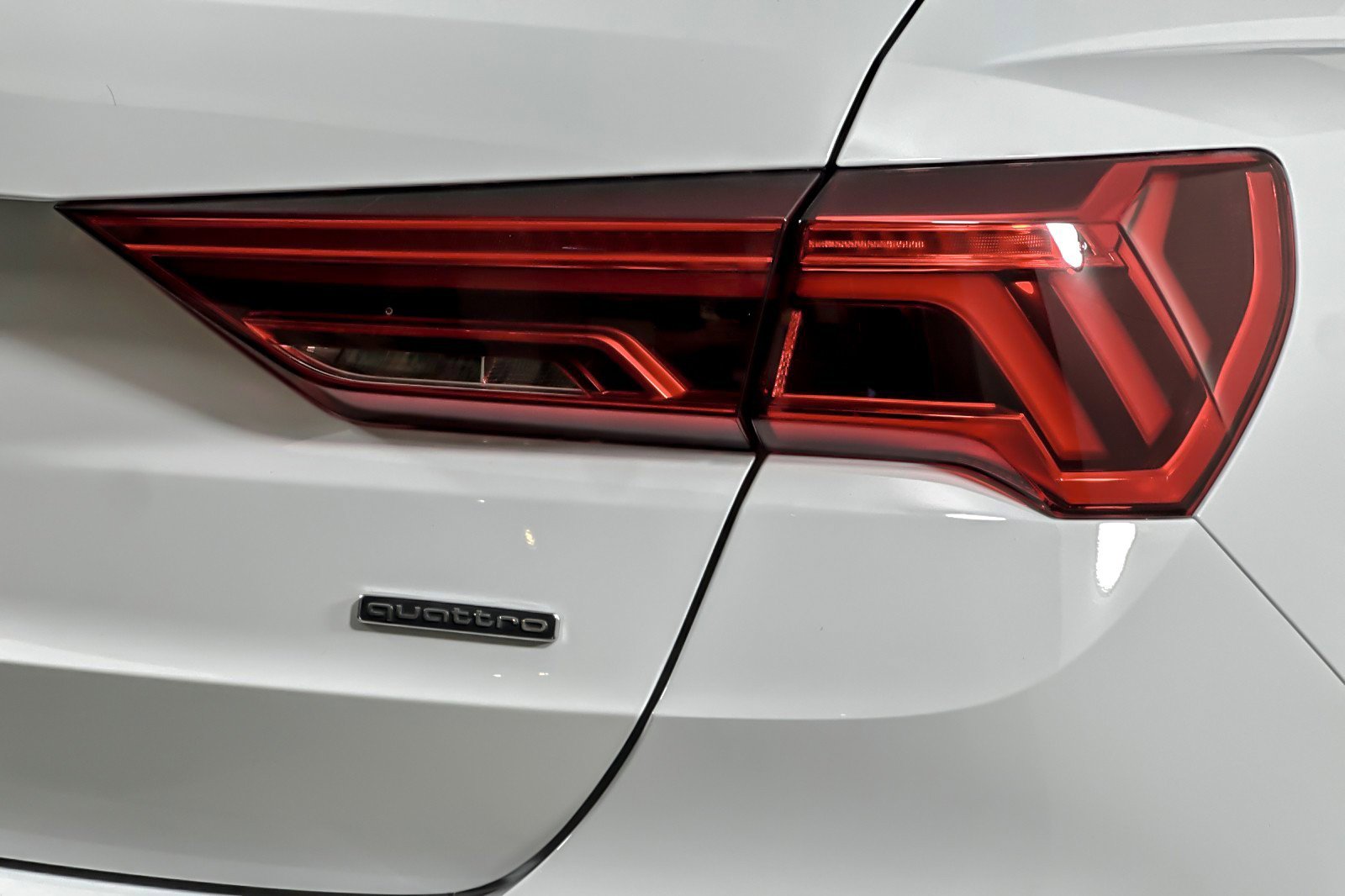 Used 2025 Audi Q3 2.0T Premium w/ Convenience Package image 25