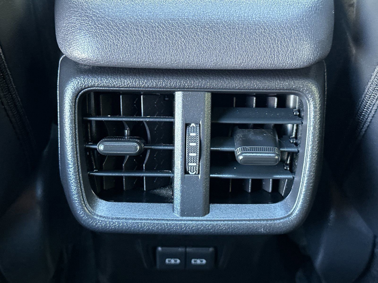 Used 2024 Lexus UX 250h FWD image 14