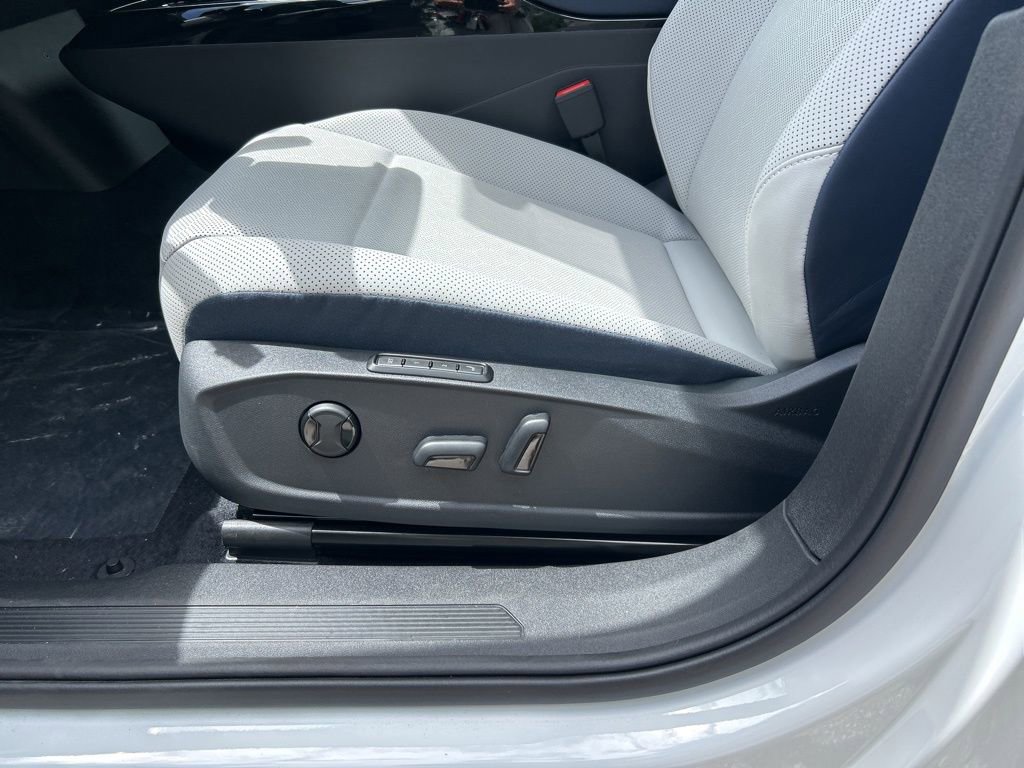 New 2026 Volkswagen ID.4 Pro S image 16