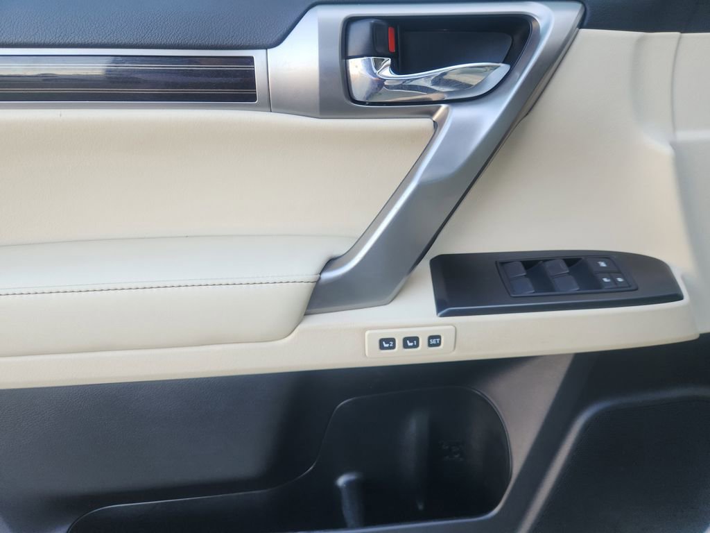 Used 2023 Lexus GX 460 Premium image 23
