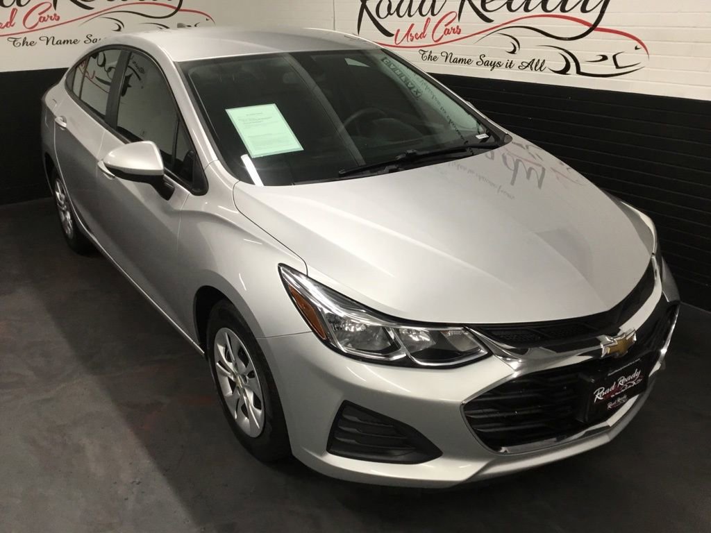 Used 2019 Chevrolet Cruze LS w/ LS Fleet Convenience Package image 2