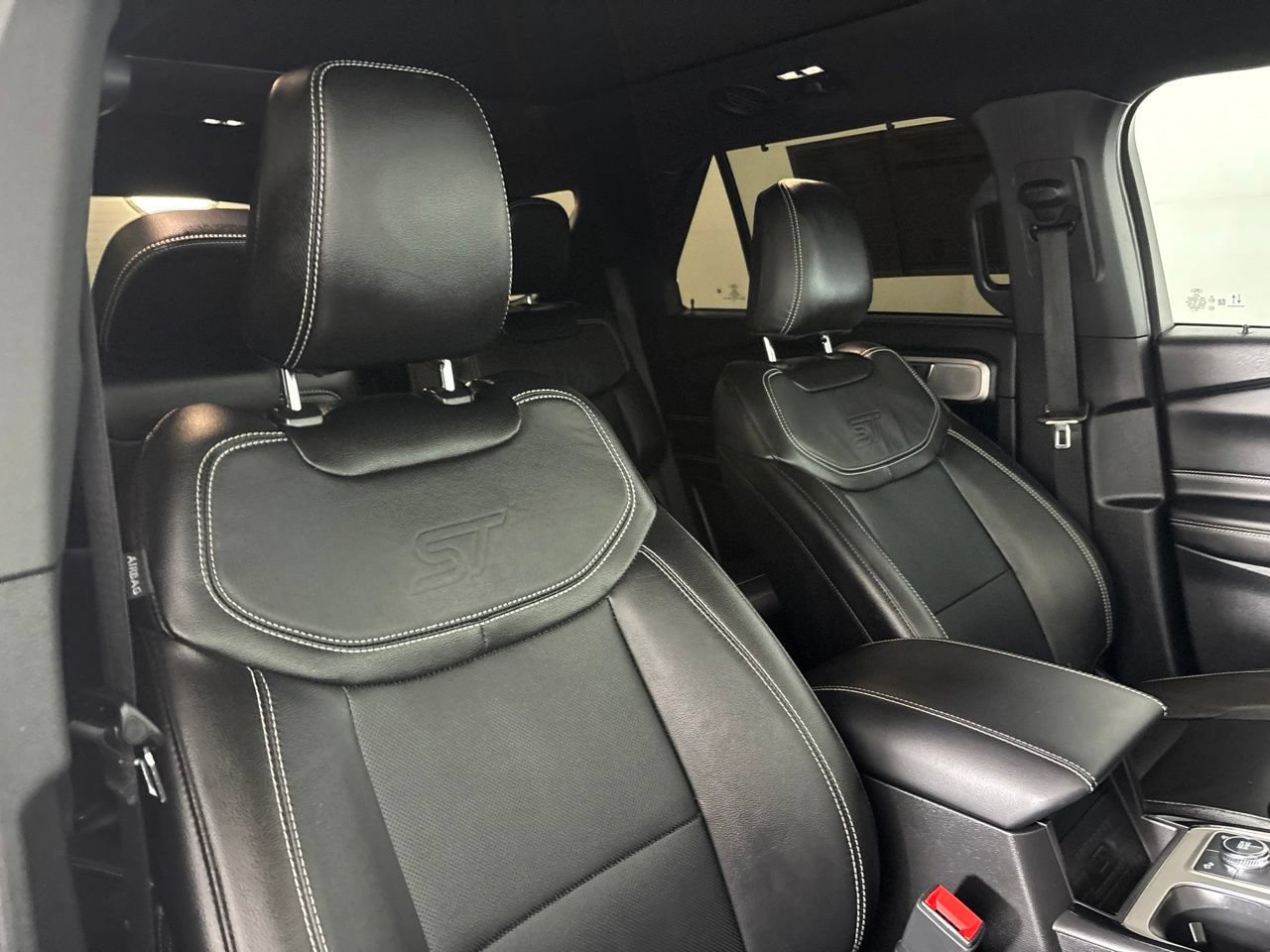 Used 2022 Ford Explorer ST w/ Equipment Group 401A AWD/4WD image 33