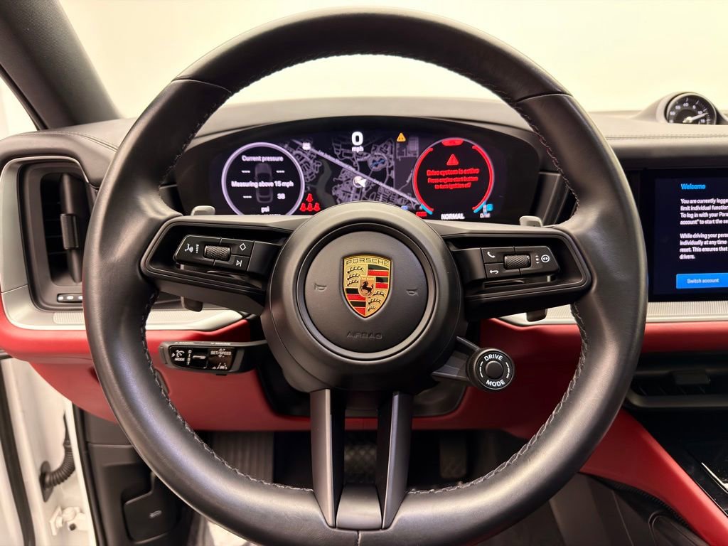 Used 2024 Porsche Cayenne Coupe image 12