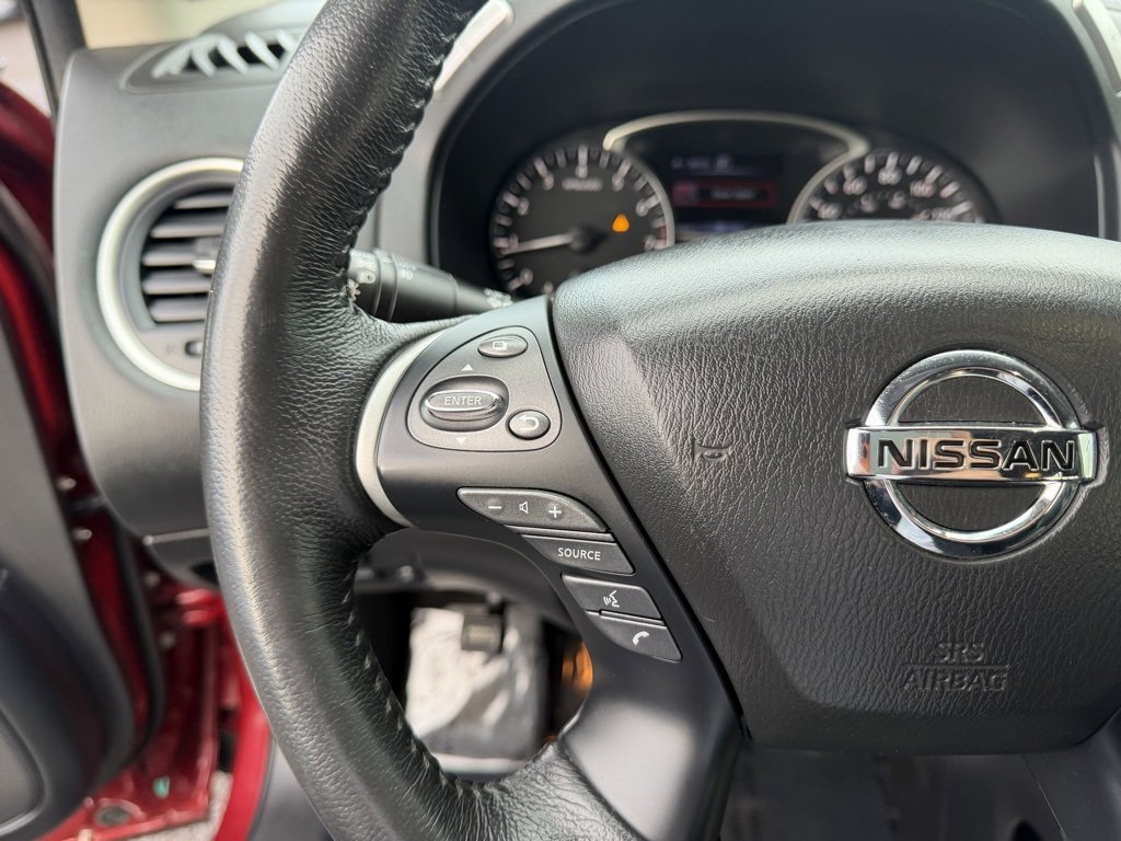 Used 2019 Nissan Pathfinder Platinum image 18