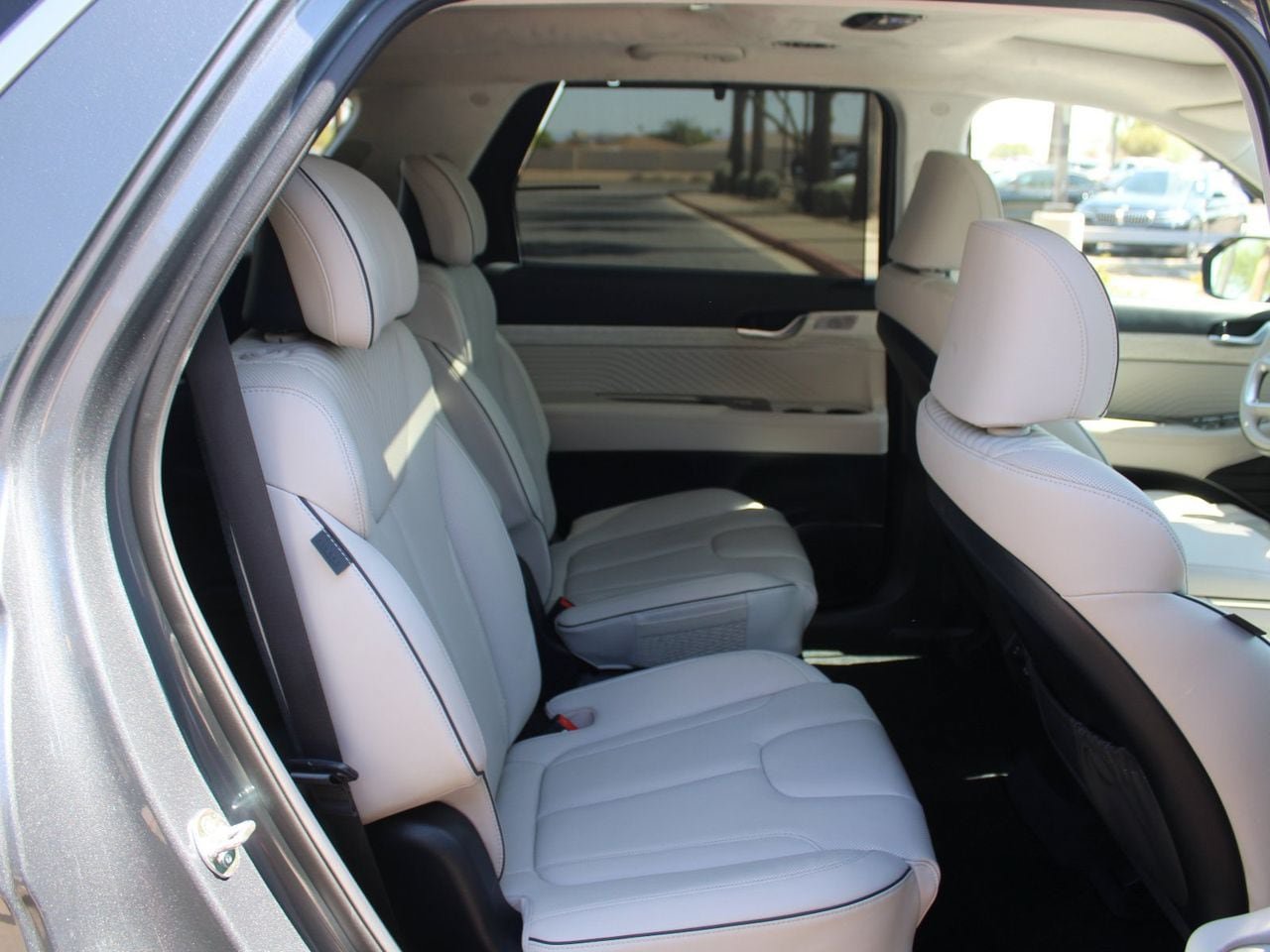 Used 2024 Hyundai Palisade Calligraphy AWD/4WD image 16
