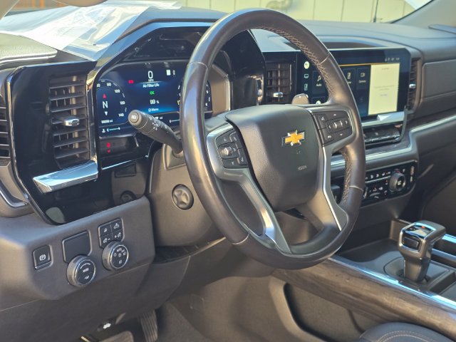 Certified 2022 Chevrolet Silverado 1500 LTZ w/ LTZ Convenience Package II RWD image 8