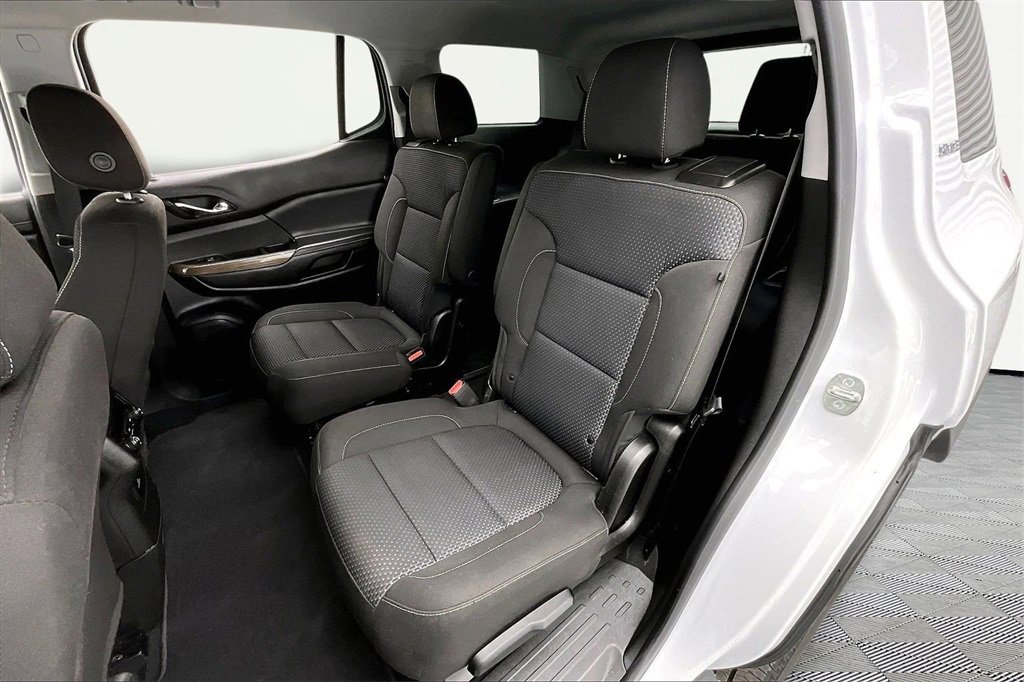 Used 2023 GMC Acadia SLE w/ Driver Convenience Package image 26
